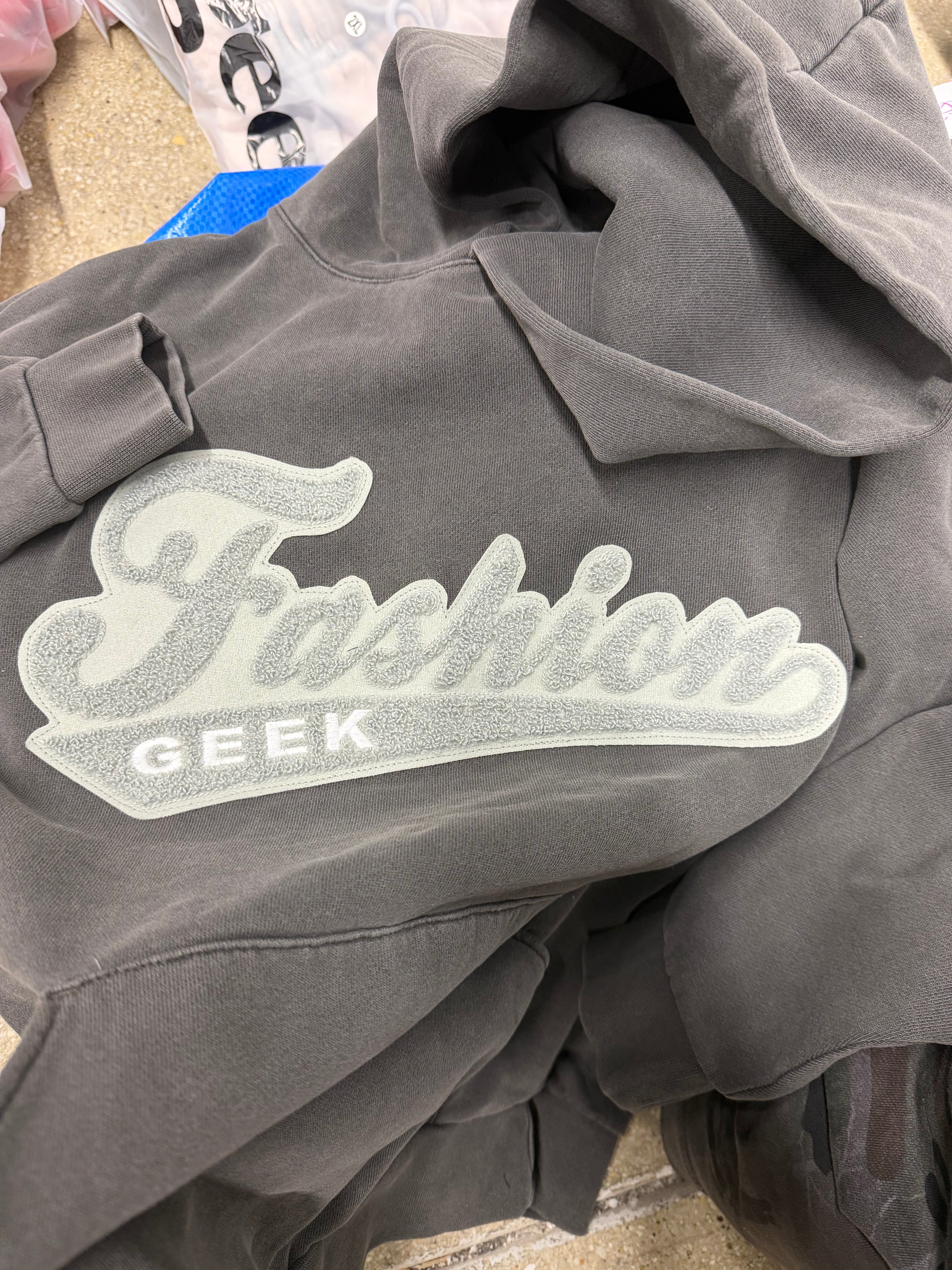 FASHIONGEEK SCRIPT CHINELLE HOODIE