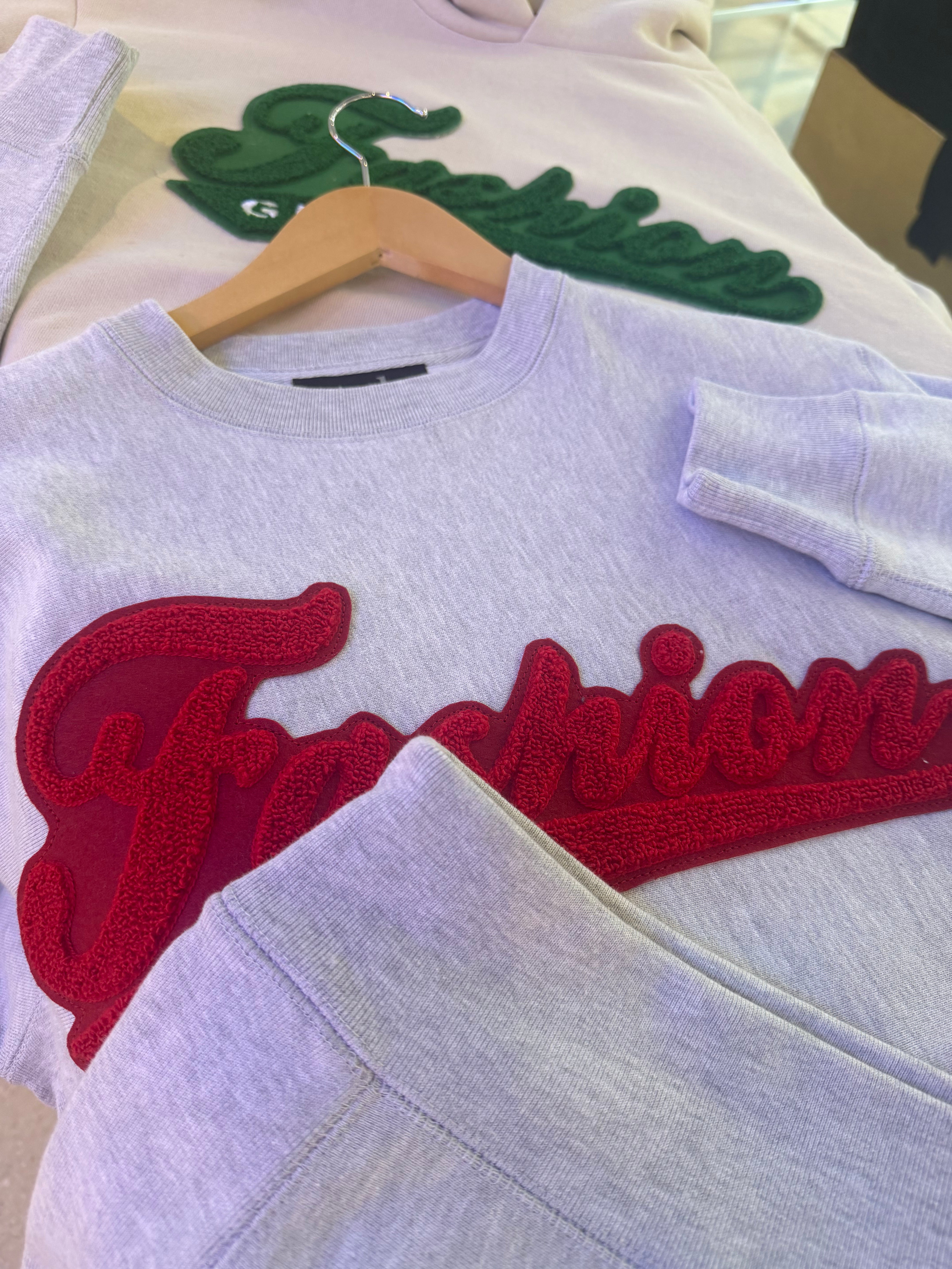 FASHIONGEEK CURSIVE CHENILLE PATCH CREW NECK